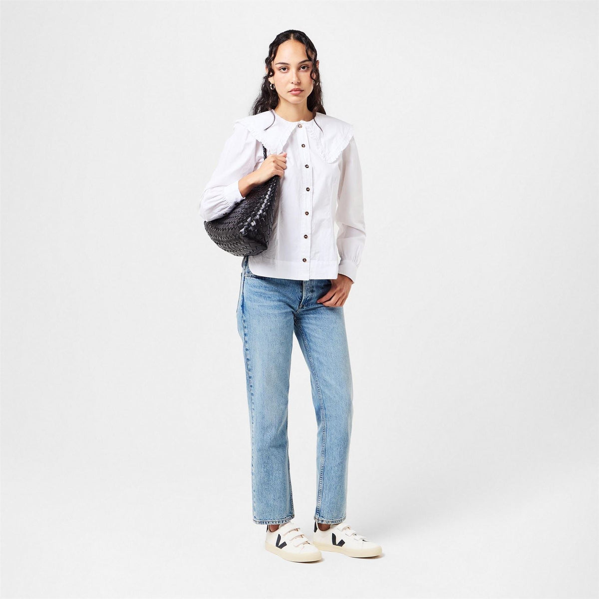 VEJA Womens Recife Leather Velcro Court Trainers