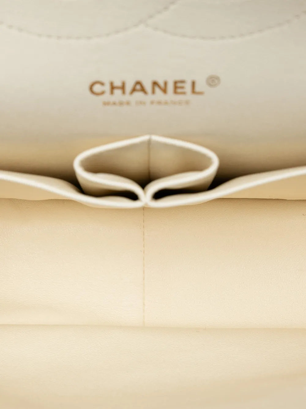 Chanel Pre Owned 2011 Jumbo Classic Lambskin Double Flap Shoulder Bag