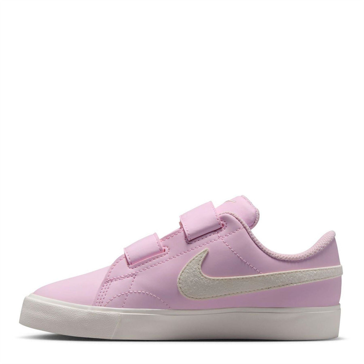 Nike Tennis Essential Low Top Sneakers