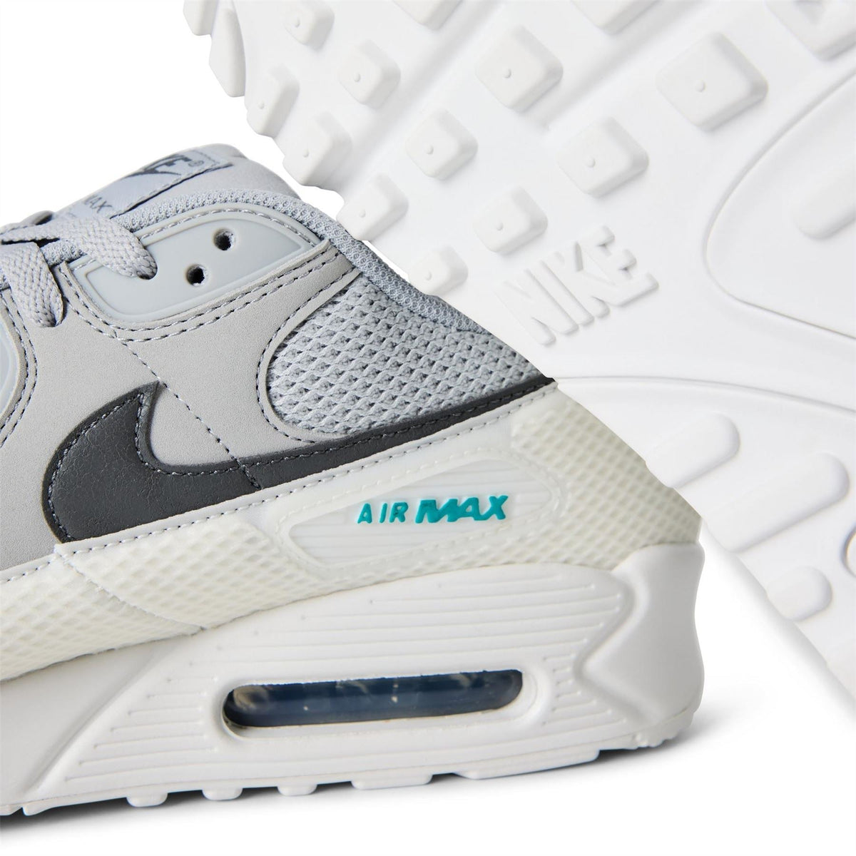 Nike AM90 PRM Low Top Lace-Up Sneakers