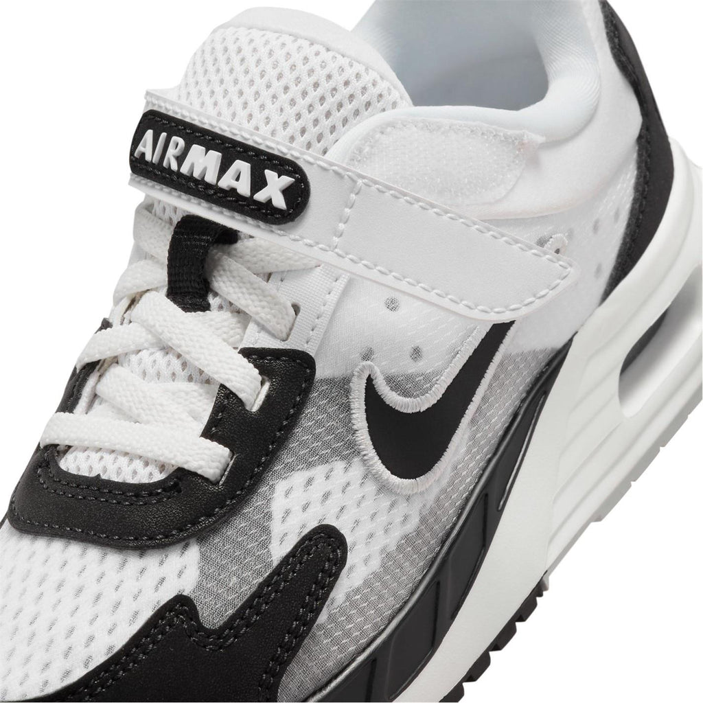 Nike Air Max Solo Lace Up Road Sneakers