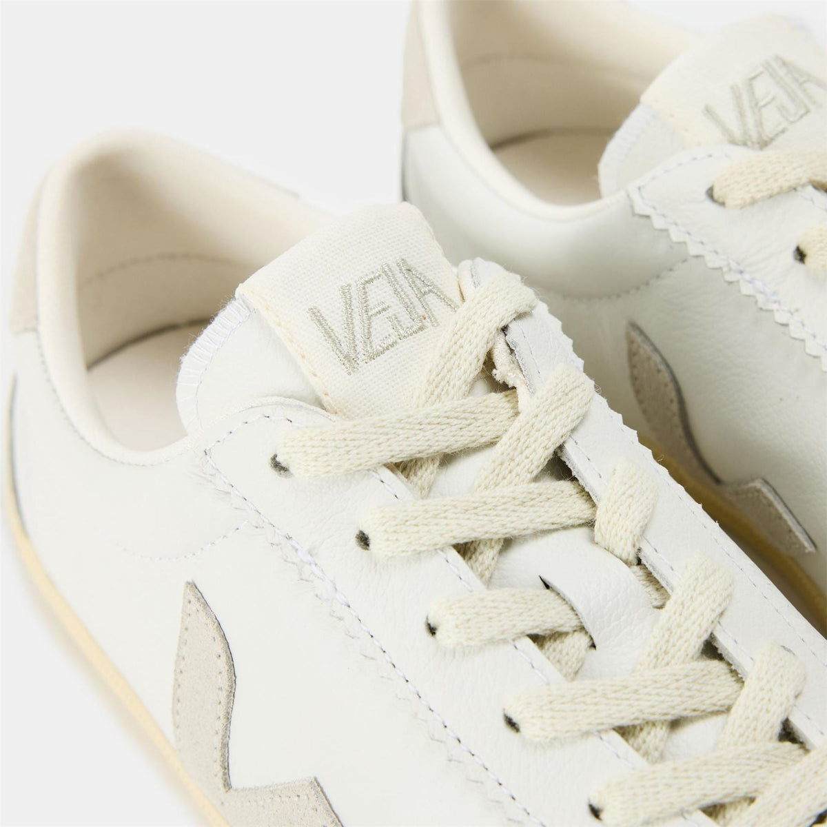 VEJA Womens Volley Court Trainers